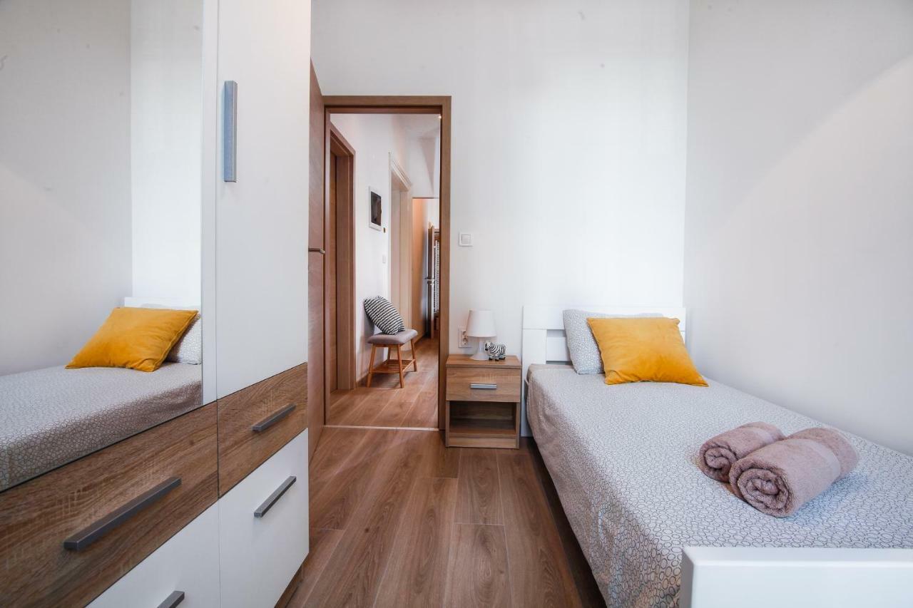Apartment Kensi*** PUY Eksteriør bilde